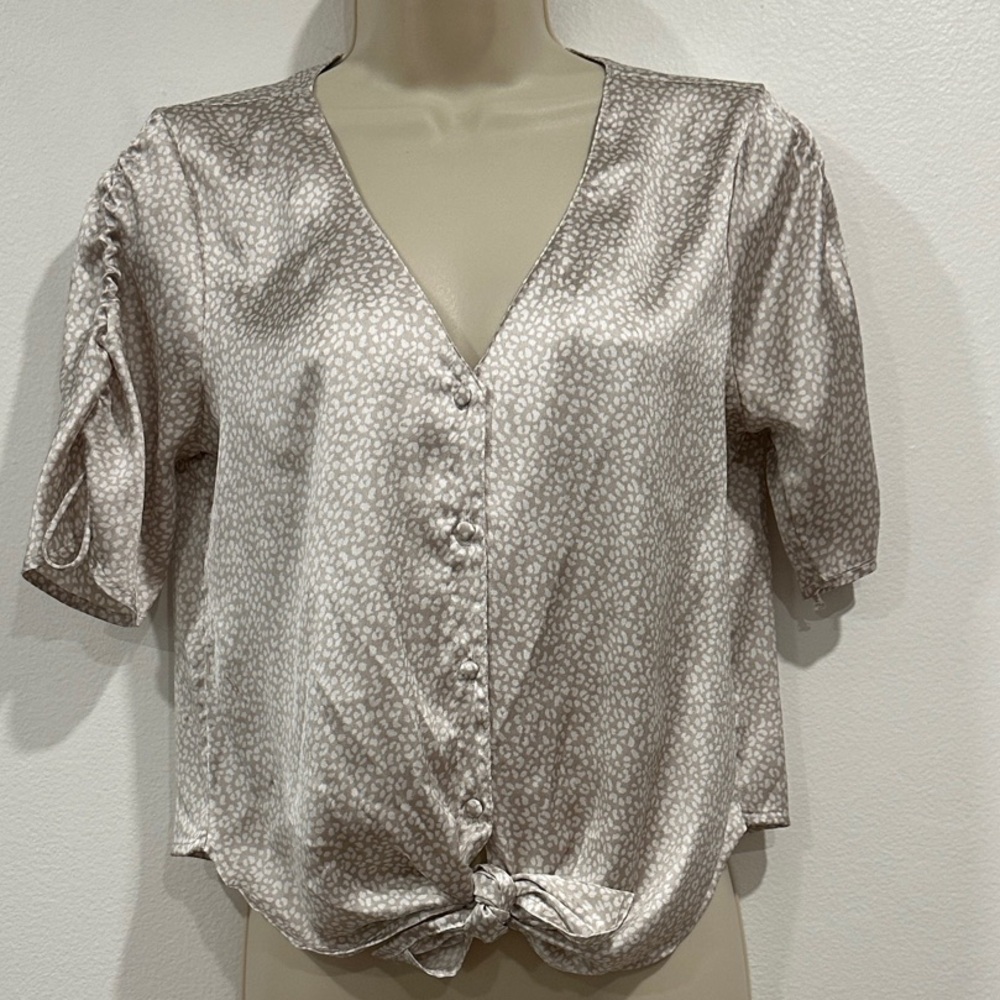 NWOT Abercrombie & Fitch Shimmery Cream and Tan Dotted Blouse